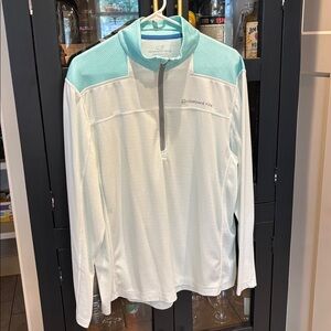 Vineyard Vines White and Light Blue Pullover